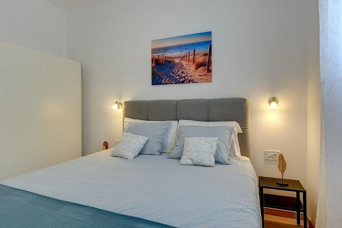 Apartment Vala Liznjan